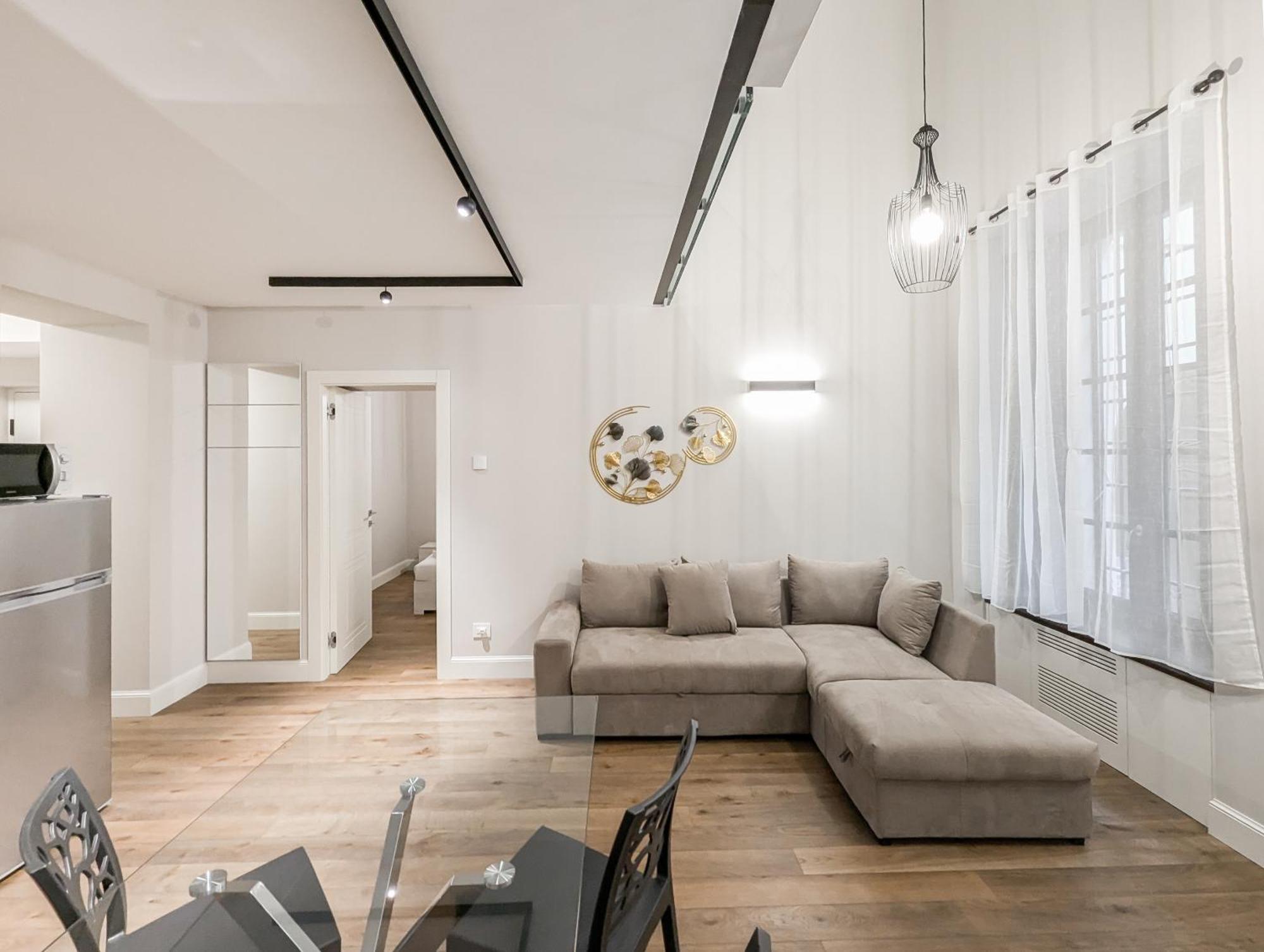 Flats4rent Palazzo Poste Apartment *